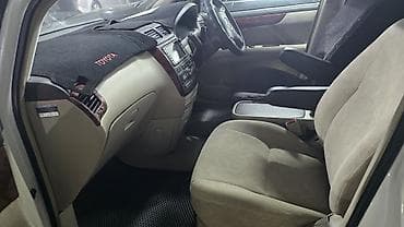 motor 313 cdi sprinter: Toyota Ipsum: 2001 г., Автомат, Газ, Минивэн — 4