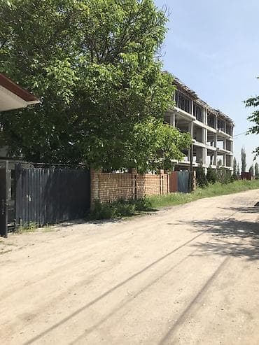 склад гараж: СРОЧНО продаю большой дом с участком 20 сотик Кирпичный гараж/бокс с — 3