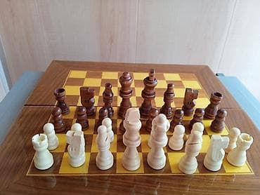 Нарды: Шахматы маленькие ( 1300 сом), шахматы средние — 5