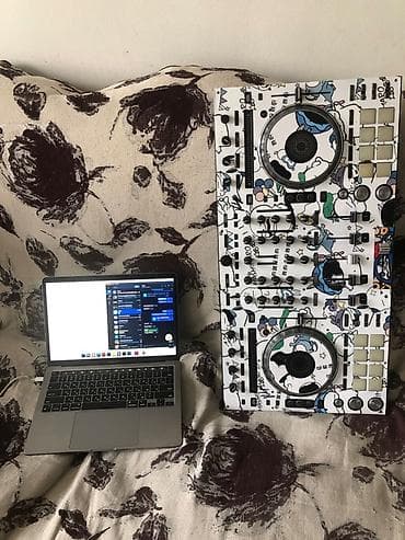 пульт behringer: DDJ - контроллер SX с ярким кастомным оформлением (мультицветной — 1