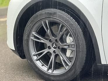 Tesla: Tesla Model Y: 2023 г., 0.1 л, Вариатор, Электромобиль, Кроссовер — 7