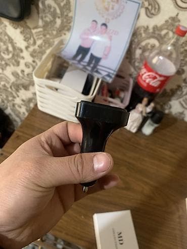 Автоэлектроника: Автомобильный FM‑трансмиттер с зарядкой Описание: - Вставляется в — 1