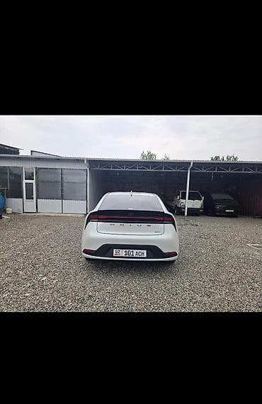 ключ на приус: Toyota Prius: 2024 г., 2 л, Автомат, Гибрид, Хэтчбэк — 4