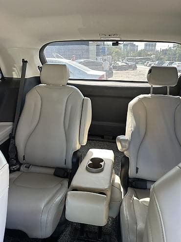 mini v: Kia Carnival: 2020 г., 2.2 л, Дизель, Минивэн — 8