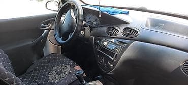 Ford Focus: 2002 г., 1.6 л, Механика, Бензин, Седан — 9