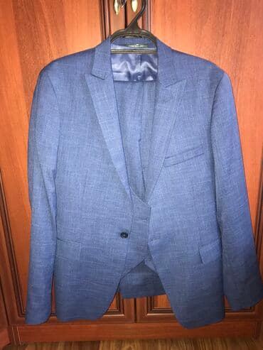 Продаю костюм (пиджак жилет брюки) идеально подойдет для людей