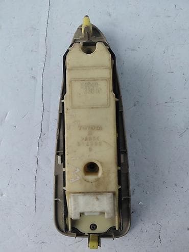 imac 2011: Дверь Передняя левая Toyota, Б/у, Оригинал — 2