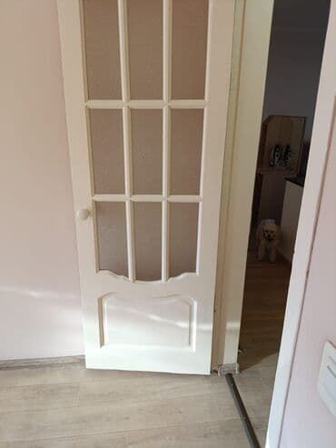 бу эшиктер ош: Ички эшик айнек менен, түсү - Ак, 197 * x 70 см, Колдонулган — 1