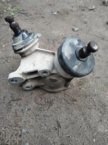 Редуктор рулевой Исузу родео 2000 год, правый руль