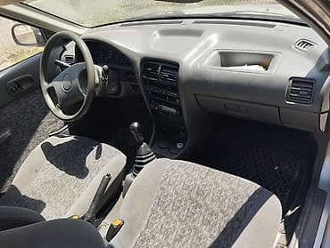 suzuki shift: Suzuki Swift: 2002 г., 1.3 л, Механика, Бензин, Седан — 4