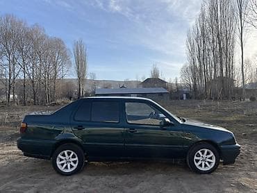 айнек авто: Volkswagen Vento: 1996 г., 1.6 л, Кол менен иштөөчү, Бензин, Седан — 4
