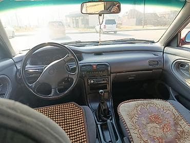 mitsubishi eclipse: Mazda 626: 1992 г., 2 л, Механика, Бензин, Седан — 5