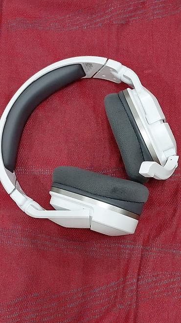 интернет кабел: Игровая гарнитура Turtle Beach (белая) - Беспроводные накладные — 3