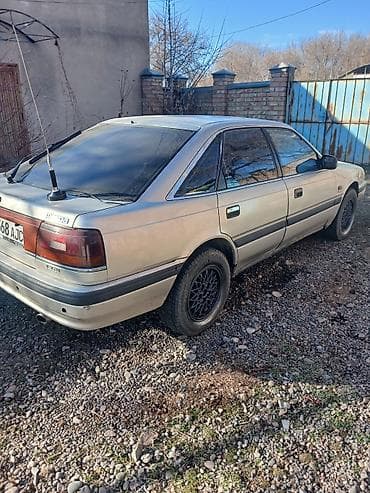 car: Mazda 626: 1990 г., 2 л, Механика, Бензин, Хэтчбэк — 8