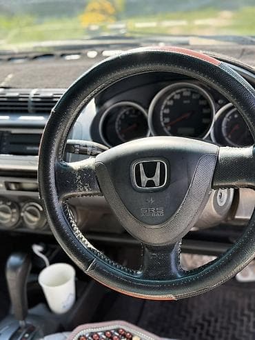 лабавой фит: Honda Fit: 2003 г., 1.3 л, Автомат, Бензин, Хэтчбэк — 6