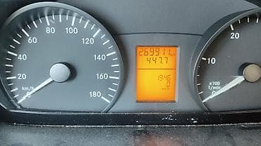 спринтер макси 2 7: Дизельный мотор Mercedes-Benz 2.7 л — 2