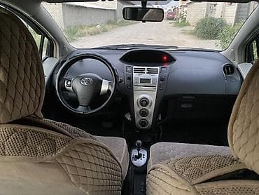 мерс 200 с: Toyota Yaris: 2006 г., 1.3 л, Автомат, Бензин, Хэтчбэк — 7