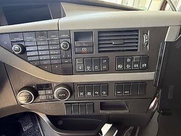 volvo 6 2: Тягач, Volvo — 5