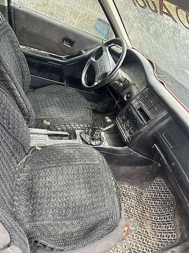 бевы 34: Audi 80: 1990 г., 1.6 л, Механика, Бензин, Седан — 4