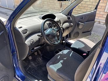 Toyota Yaris Verso: 2005 г., 1.3 л, Механика, Бензин, Минивэн — 7