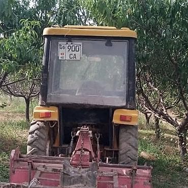 китайский трактор yto x704: Мини-трактор, 24 л.с., ведущий мост, год 2008. Кабина с дверями — 4