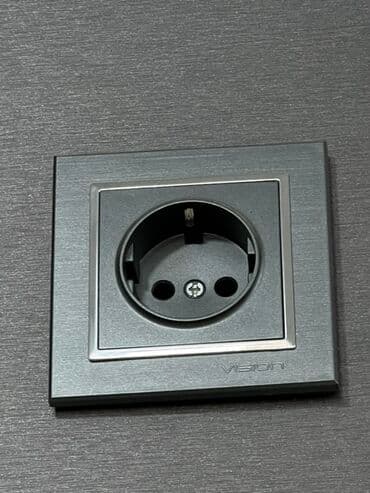 вижазный стол: Розетка, С заземлением, Встроенные, 1 гнездо — 1