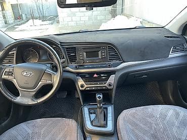 ролер: Hyundai Avante: 2018 г., 1.6 л, Автомат, Газ, Седан — 2