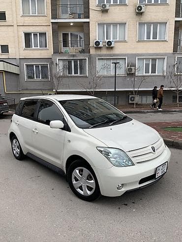 Toyota: Toyota Ist: 2004 г., 1.3 л, Автомат, Бензин, Хэтчбэк — 1