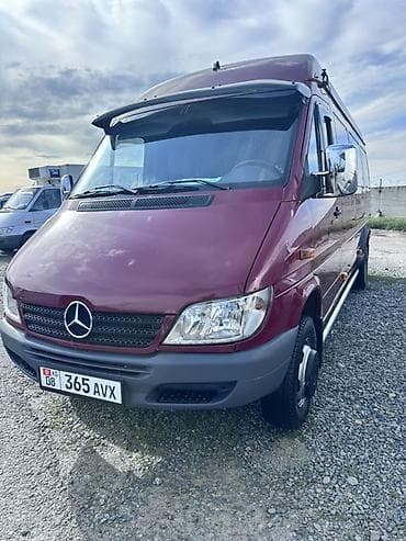 авто мерседес 124: Легкий грузовик, Mercedes-Benz — 3