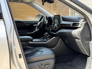 tayota funcargo: Toyota Highlander: 2021 г., 2.5 л, Автомат, Гибрид, Кроссовер — 9