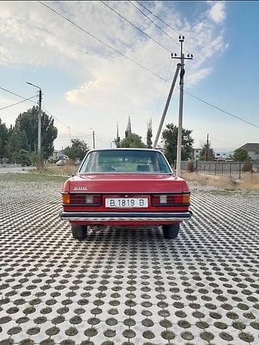 w210 e320: Mercedes-Benz W123: 1981 г., 2 л, Механика, Дизель, Седан — 5