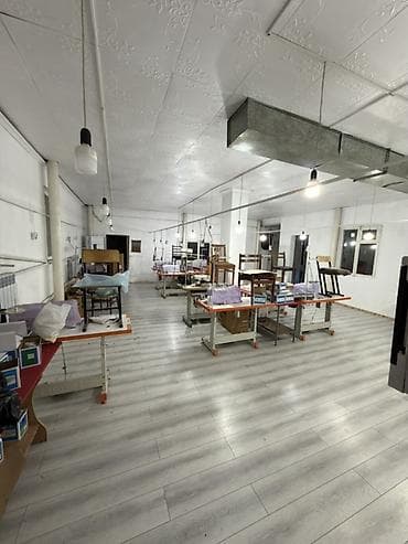 бутка гараж: Швейные цех+ дом Советская Щербакова локация шикарная очень много — 1