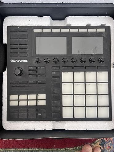 DJ-контроллеры: Б/у, Всё в одном, Каналов: 4, Разъем: USB порт, Поддержка macOS — 2