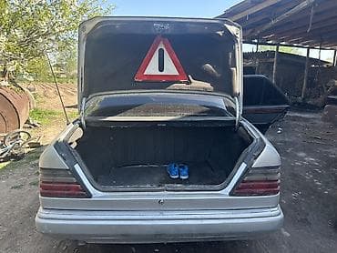 шторки мерседес: Mercedes-Benz W124: 1993 г., Ручные, Бензин, Седан — 7