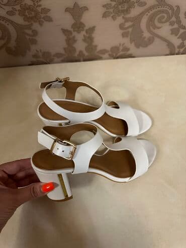 Продаю,стильную босоножку Derimod,кожа.Сами покупали