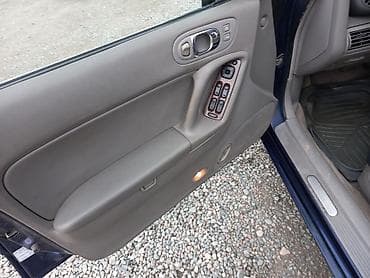 infinity fx: Седан бизнес‑класса темно‑синего цвета. Кузов и экстерьер: - Литые — 7