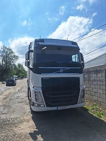 Тягач, Volvo, 2019 г., Тентованный