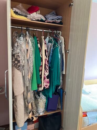 Столдор: Уктоочу бөлмө гарнитуру, Колдонулган, Шкаф, Жыгач, Өзү алып кетүү, түсү - Саргыч боз — 2