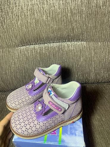 шлепки женские: Ортопедические кожаные летние босоножки на девочку 24-го размера, в — 2