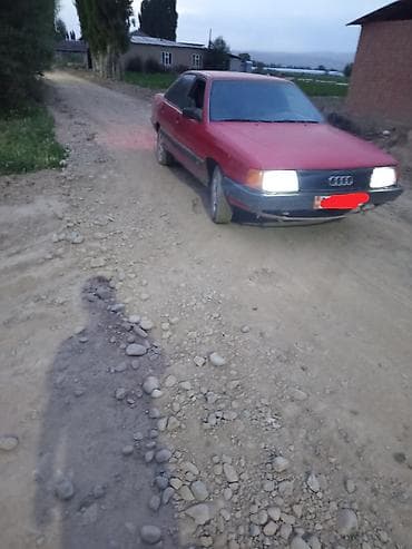 авто прикуриватель: Audi 100: 1989 г., 1.8 л, Механика, Бензин, Седан — 5