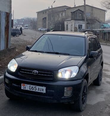 Toyota RAV4: 2001 г., 1.8 л, Механика, Бензин, Кроссовер
