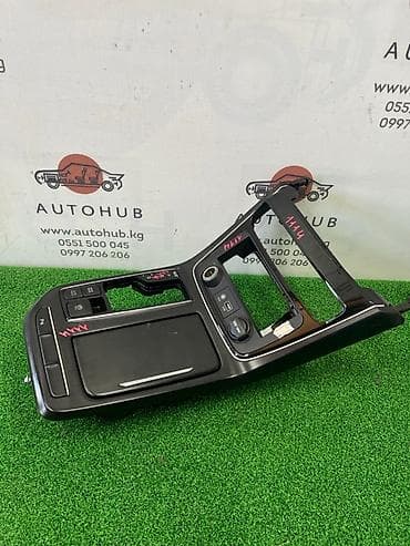 Автозапчасти: Центральная консоль Hyundai Grandeur IG 3.0 GAS 2017 (б/у) — 1