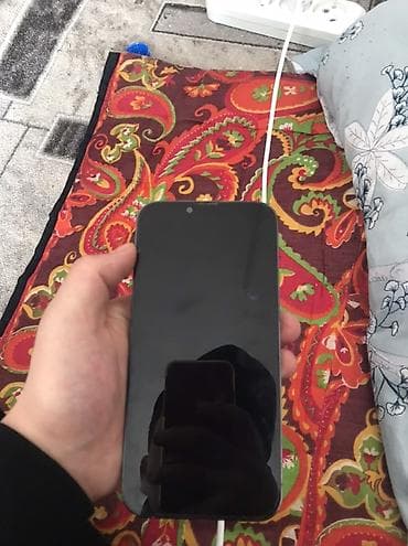 nokia n90: Смартфон с плоскими гранями и боковыми кнопками управления звуком и — 2