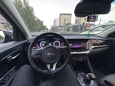 Продажа авто: Kia Niro: 2020 г., 1.6 л, Вариатор, Гибрид, Кроссовер — 6