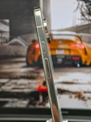 Google Pixel 10 Pro, Б/у, 256 ГБ, цвет - Белый, 1 SIM, eSIM — 6