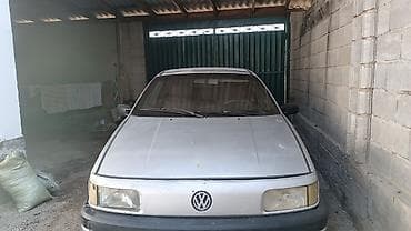vw: Volkswagen Passat: 1988 г., Механика, Седан — 4