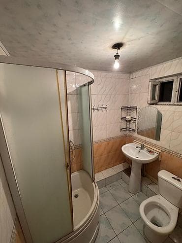 Дома: 100 м², 4 комнаты, Семейным — 4