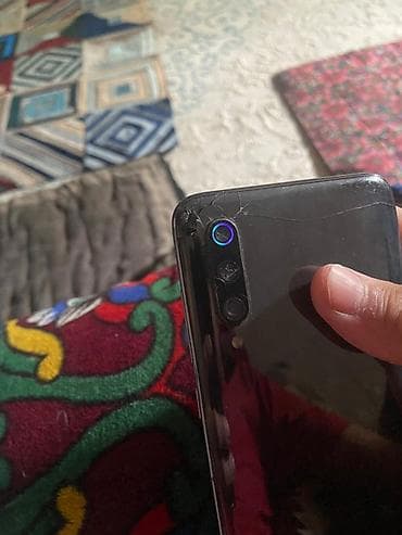 Xiaomi, Mi 9, Б/у, 64 ГБ