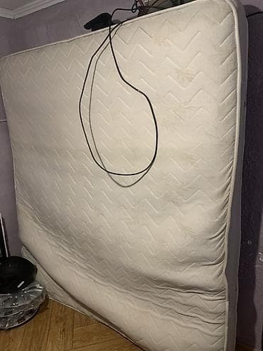 двухяросную кровать: Спальный матрас, Двуспальный, Пружинный, Жаккард, Матрасы средней жесткости — 1