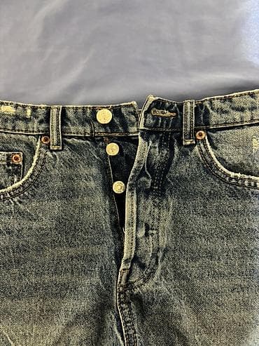 шорты zara: Джинсовые шорты ZARA - Модель: классические джинсовые шорты с высокой — 3